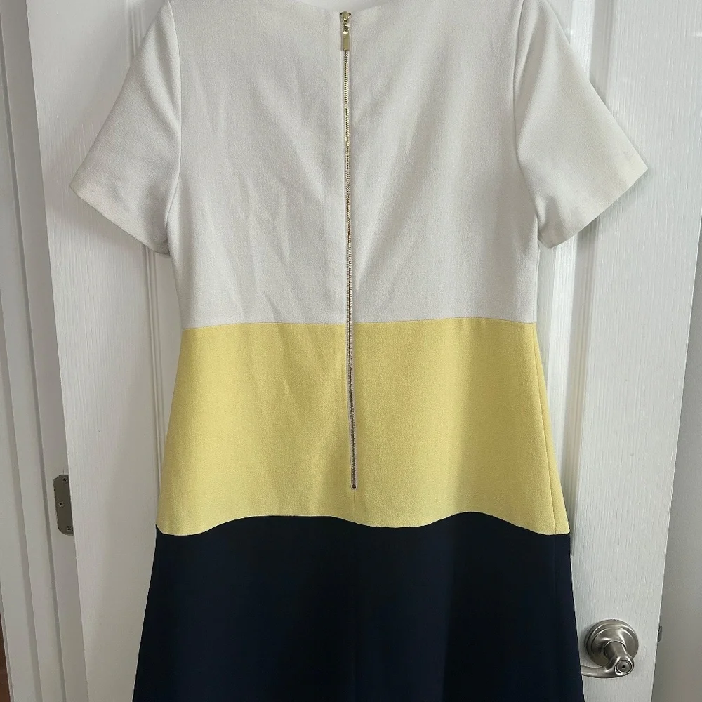Colorblock Shift Dress White Yellow Navy | Modern Classic - Picture 2 of 3